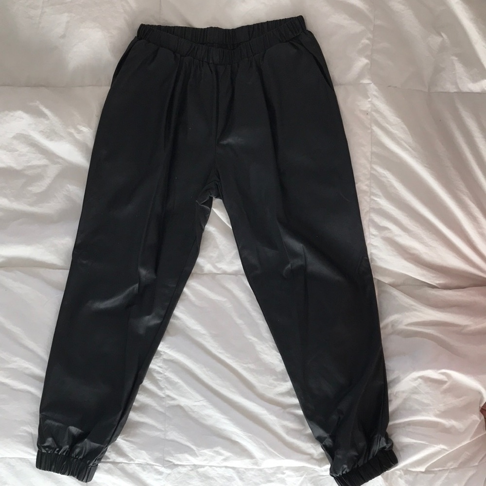 BLACK PLEATHER JOGGERS (MUST SELL BY TODAY)